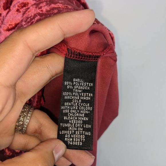 NICOLE by Nicole Miller Crushed Velvet Sleeveless Dress - Picture 4 of 6